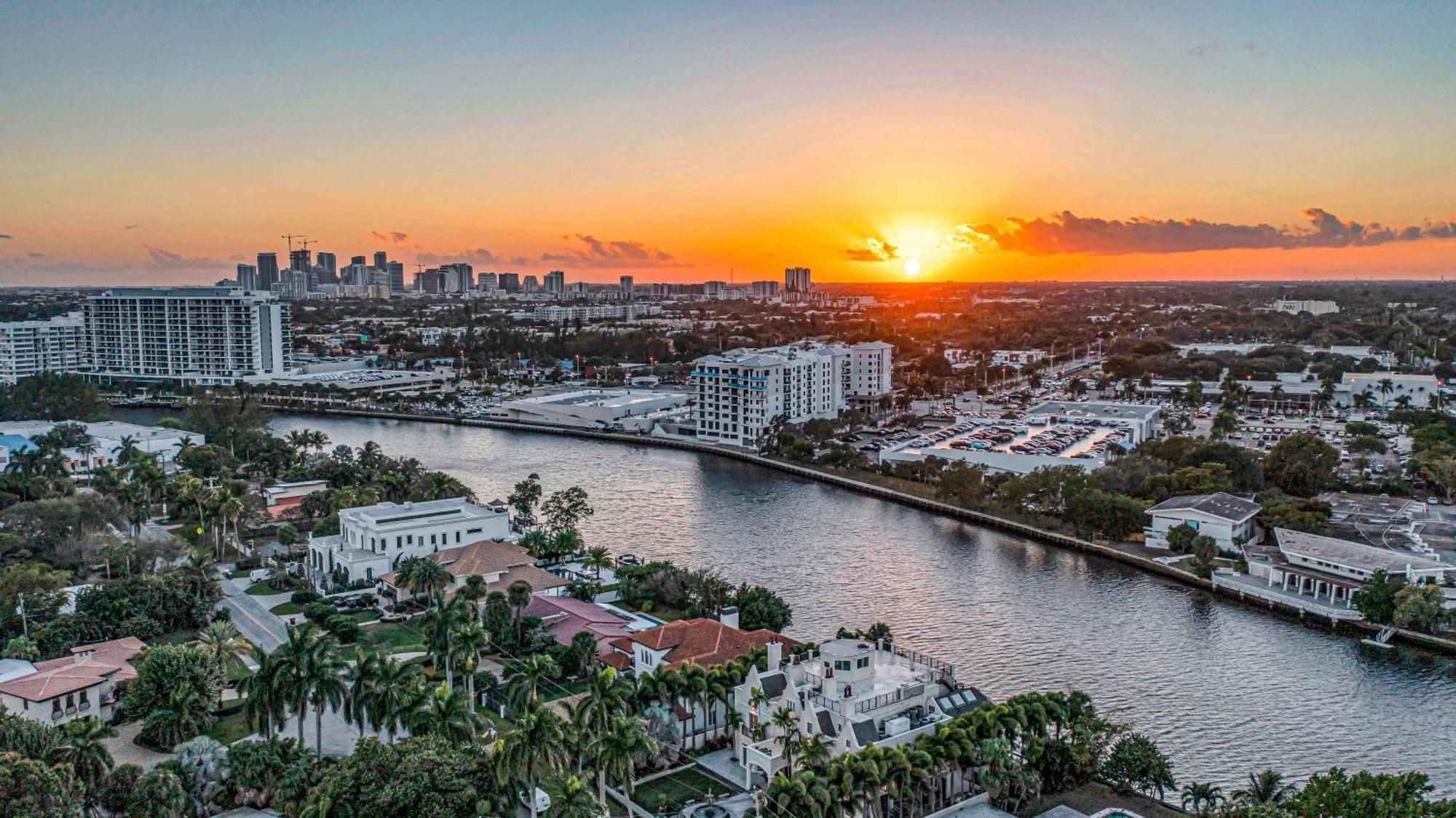 The Modern Castle Canal View Access Rooftop Living Greenhouse Vlllas Fort Lauderdale Exterior foto