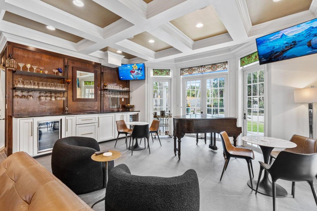 The Modern Castle Canal View Access Rooftop Living Greenhouse Vlllas Fort Lauderdale Exterior foto